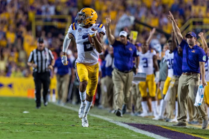 Tigers wide receiver Justin Jefferson runs the ball as LSU takes on Ole Miss at Tiger Stadium. Saturday, Sept. 29, 2018. (Via OlyDrop) XXX LSU.OLEMISS.FOOTBALL.09.30.18_2981.JPG LA